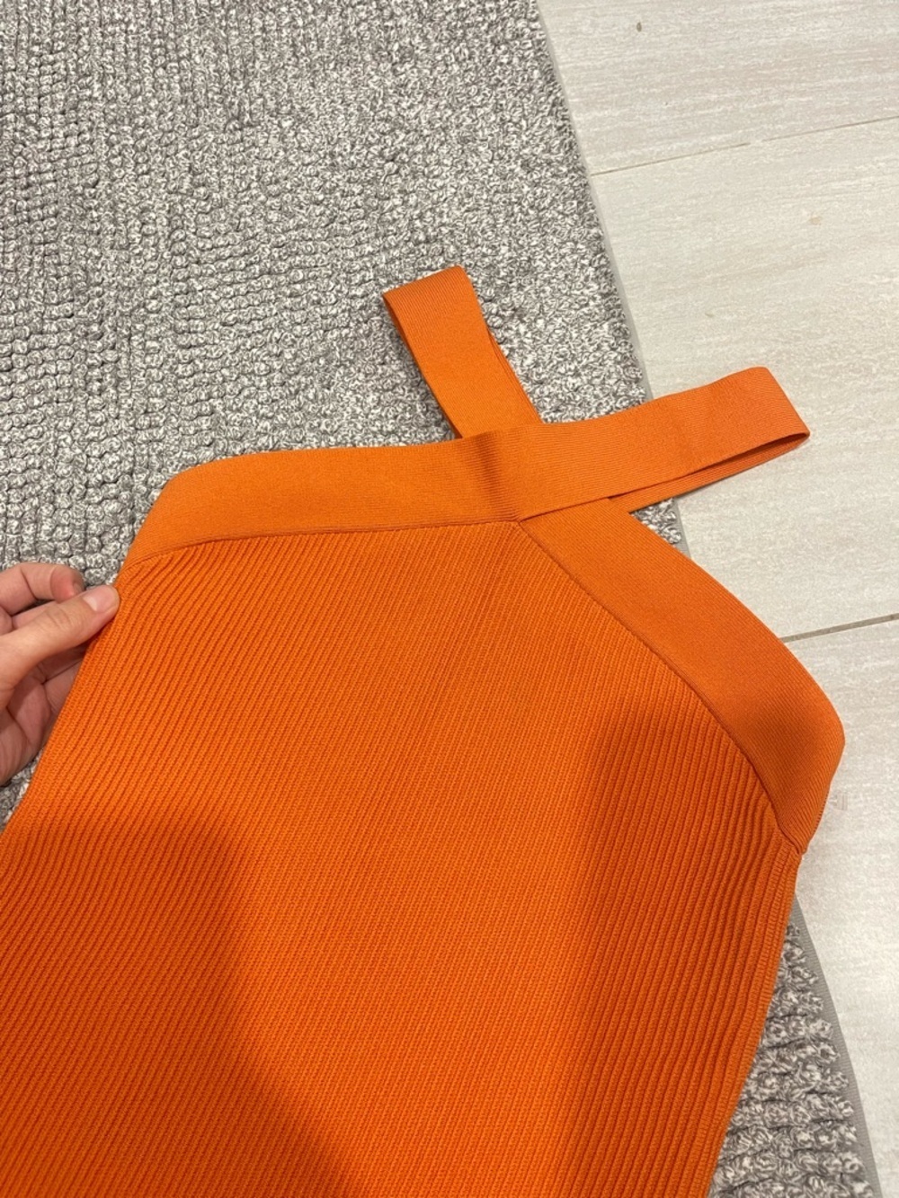 Babaton ribbed sculpt knit dress size medium cross cross halter top - Picture 2 of 4